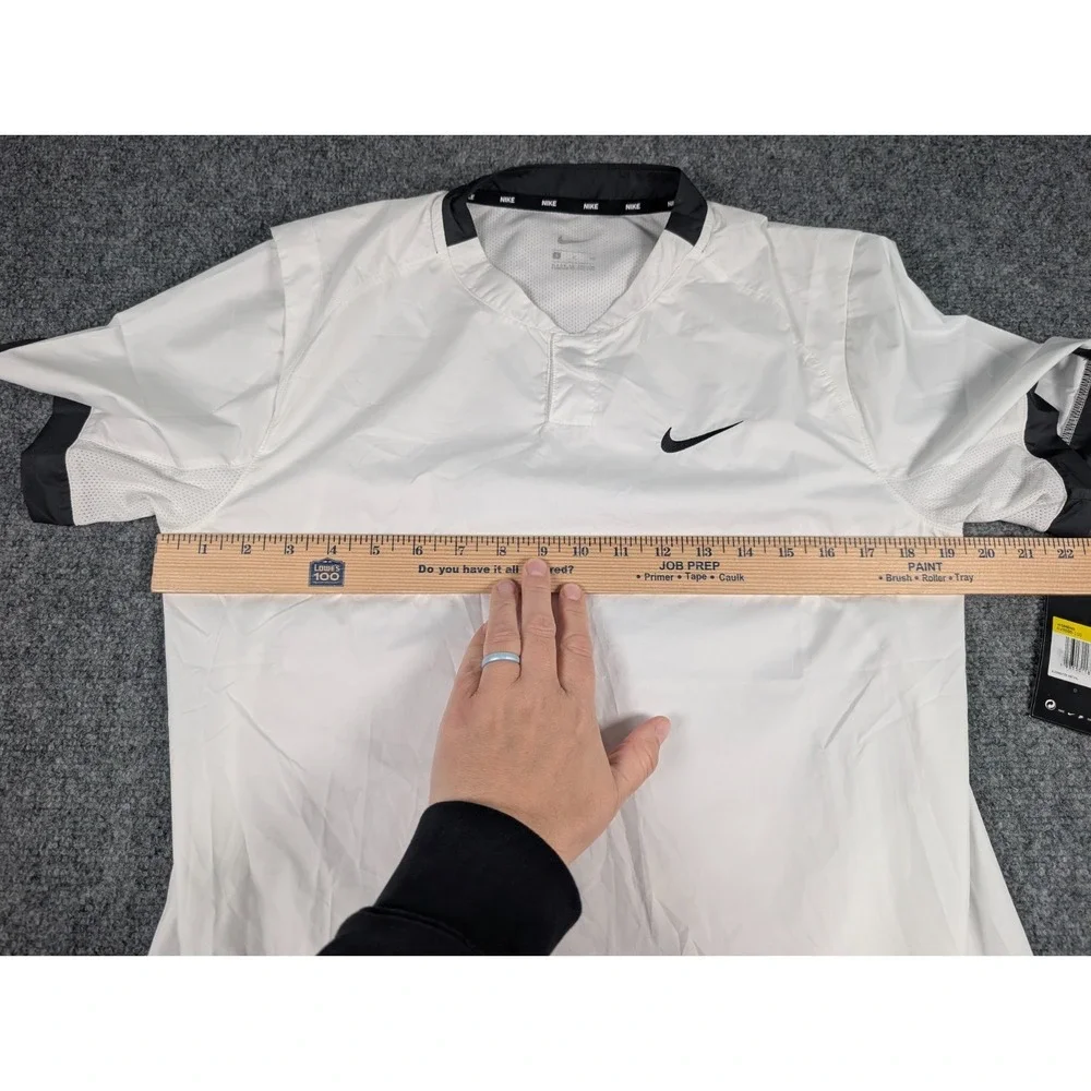Nike Softball Short Sleeve Lighweight Windshirt Womens Small White‎ NWT